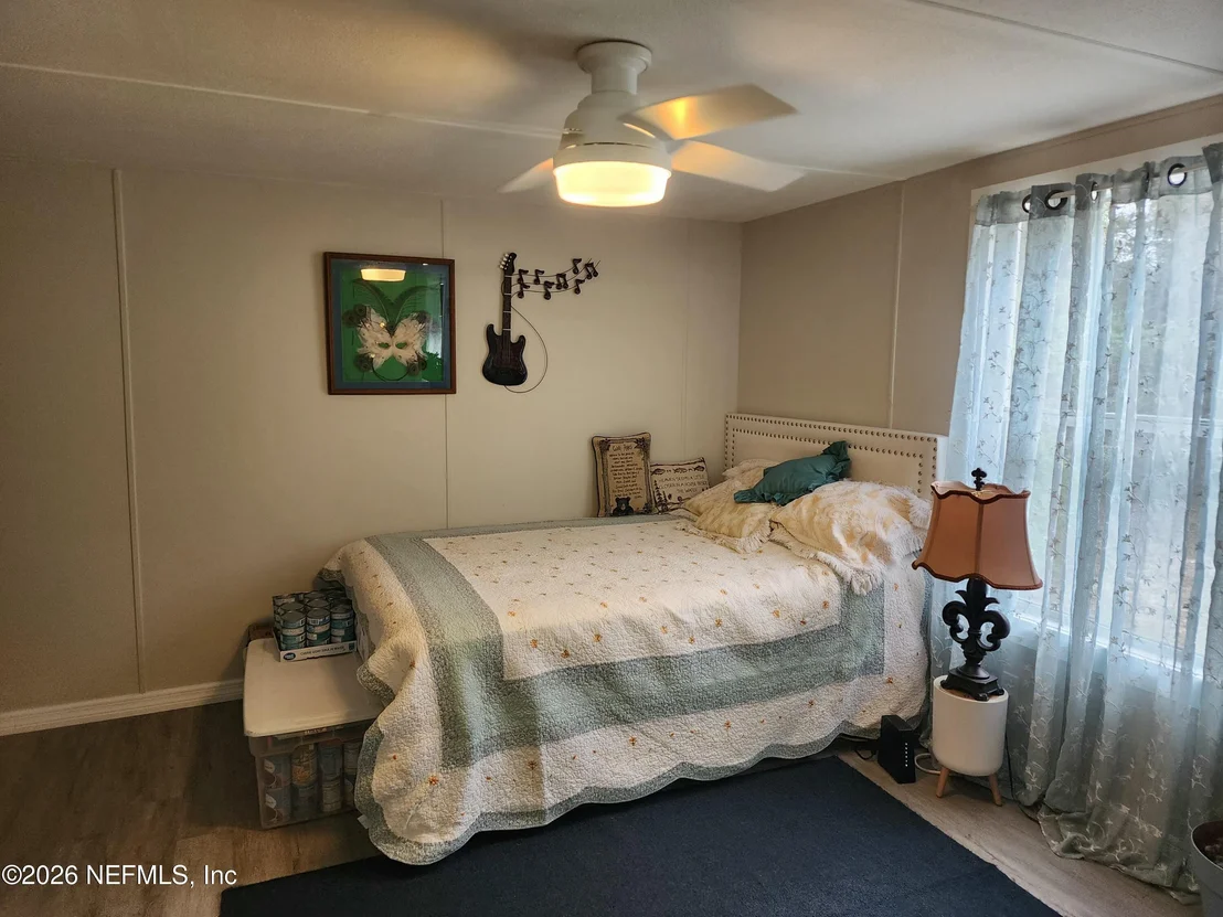 Photo of 231 LAKEVIEW Court