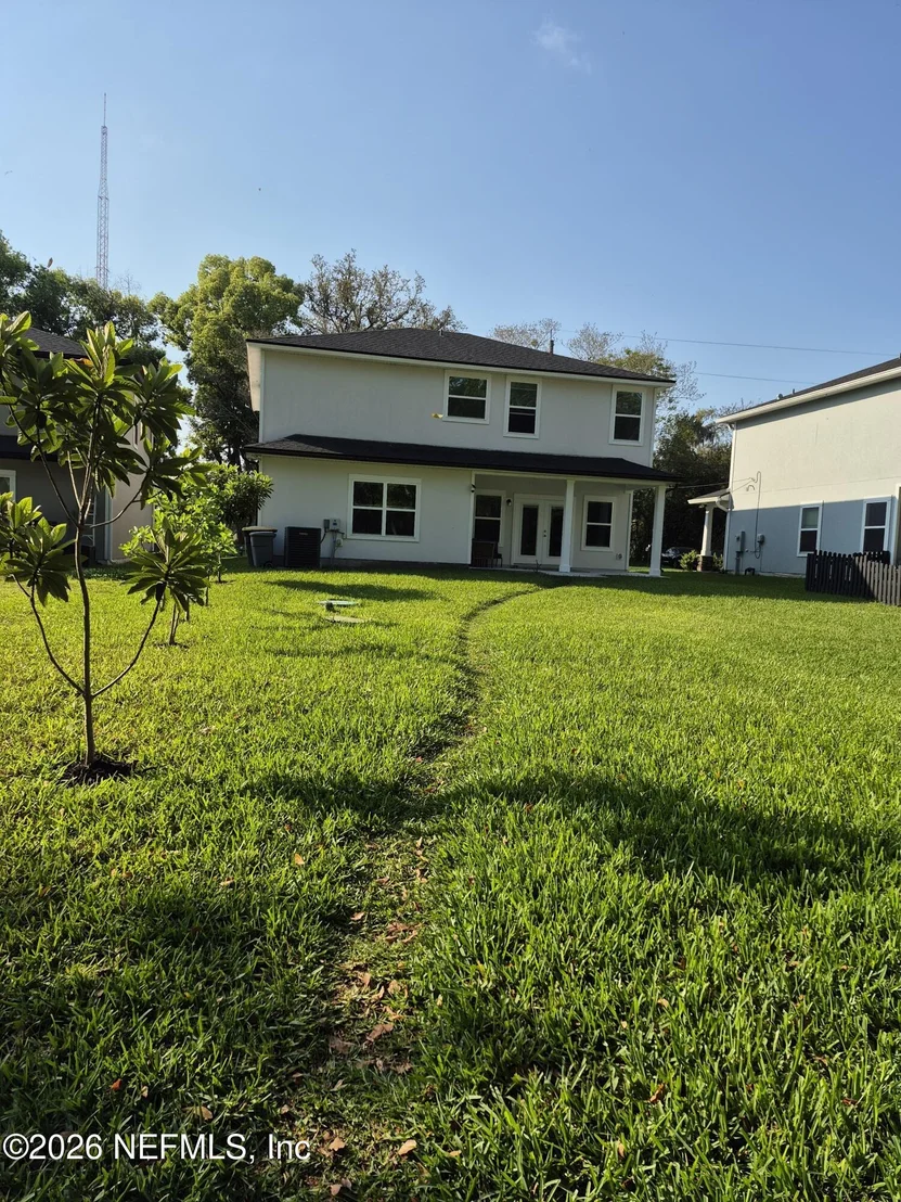 Photo of 6093 HYDE PARK Circle