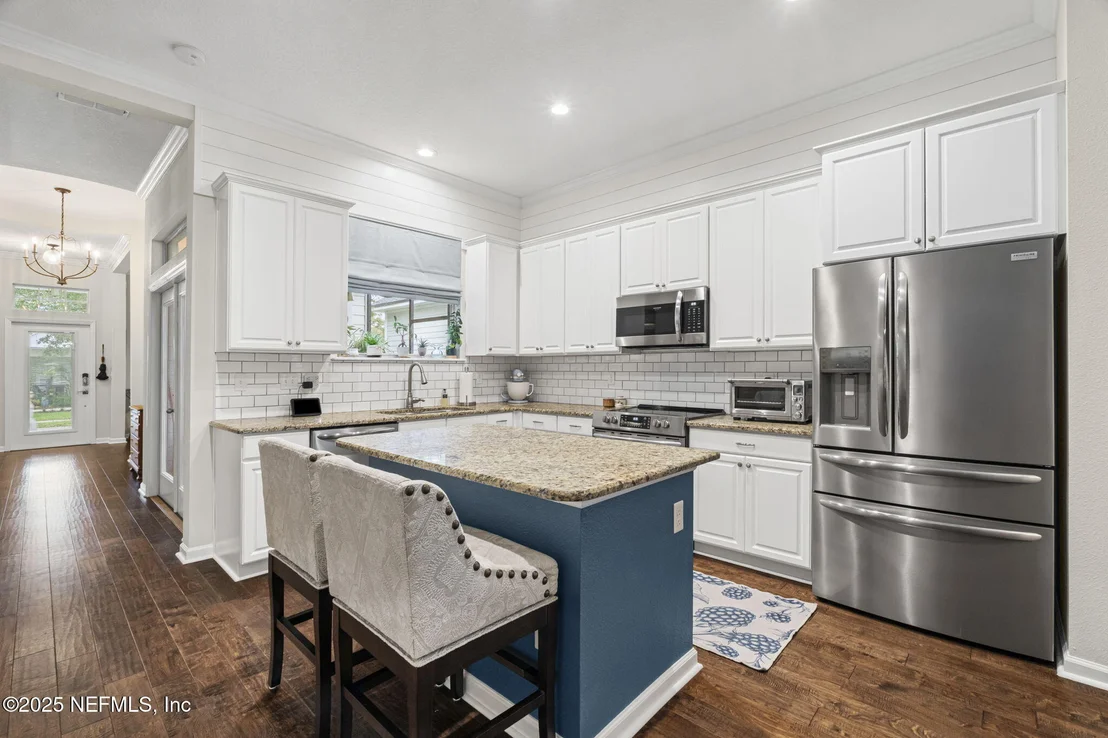 Photo of 1169 OVERDALE Road
