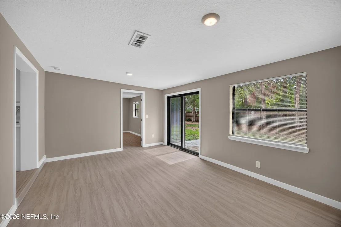 Photo of 184 DRACO Street