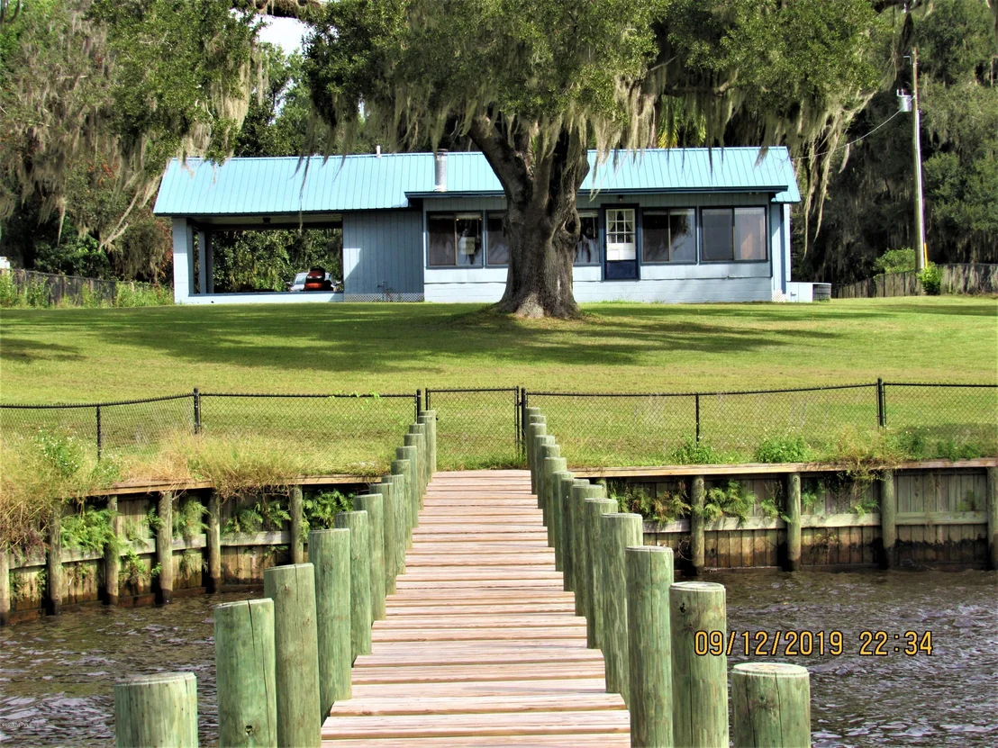 Photo of 263 W RIVER Road