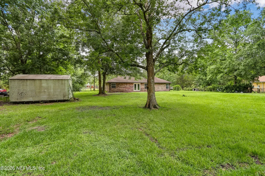 Photo of 44629 WOODLAND Circle