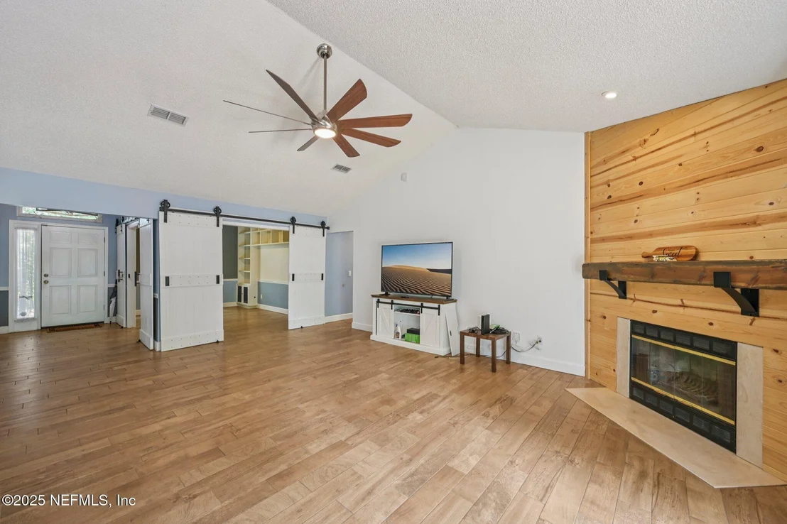 Photo of 12646 POINT PARK Drive