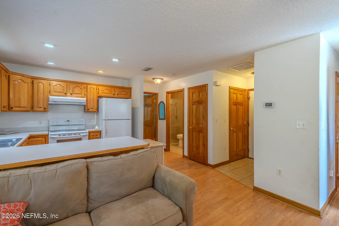 Photo of 1801 LAKE Road