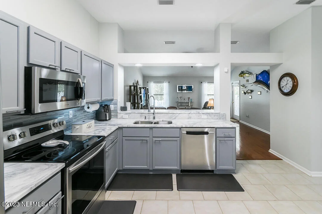 Photo of 219 DOVER BLUFF Drive