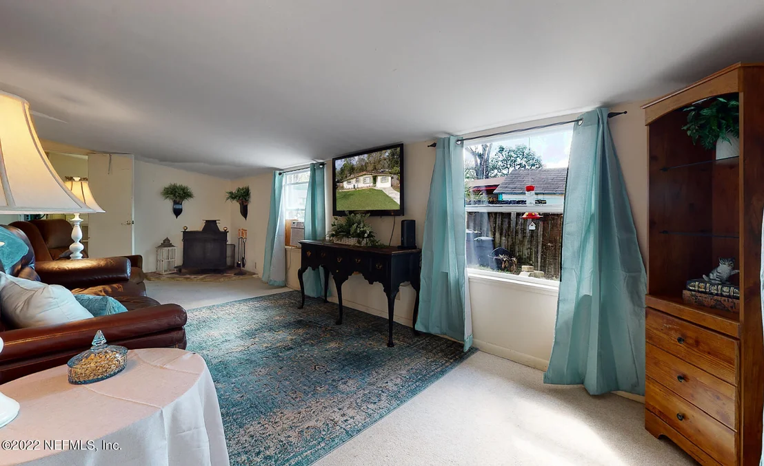 Photo of 317 CANIS Drive W