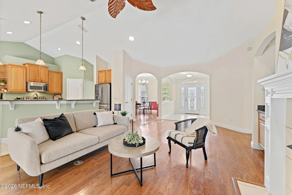 Photo of 605 MARY JANE Lane