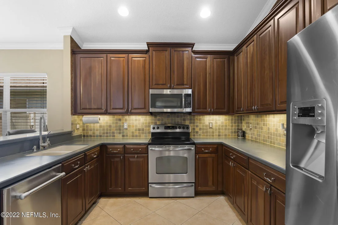 Photo of 65045 RIVER GLEN Parkway