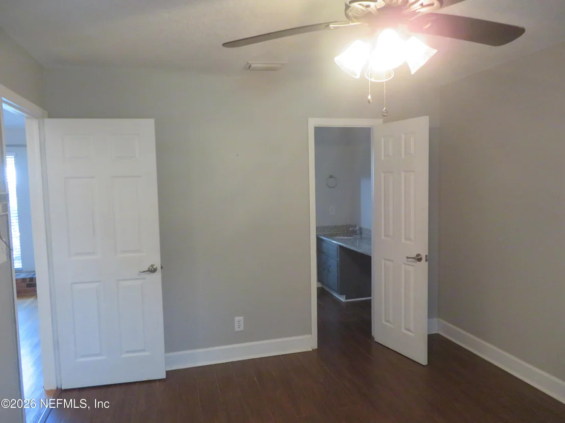 Photo of 5302 HICKSON Road