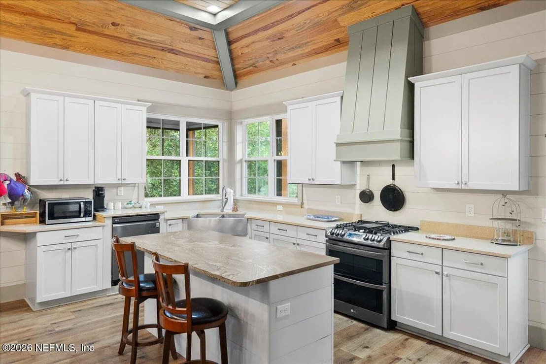 Photo of 3775 FOREST Drive