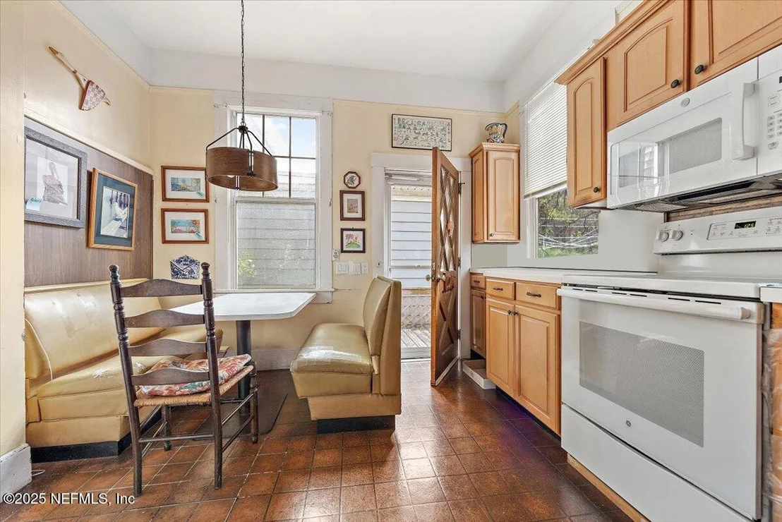 Photo of 517 BEACH Avenue