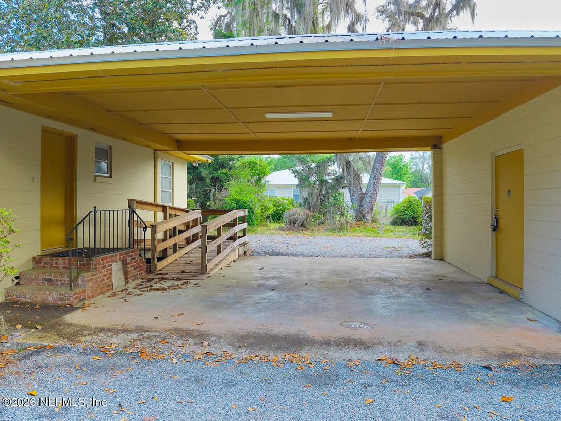 Photo of 202 SAINT JOHNS Drive