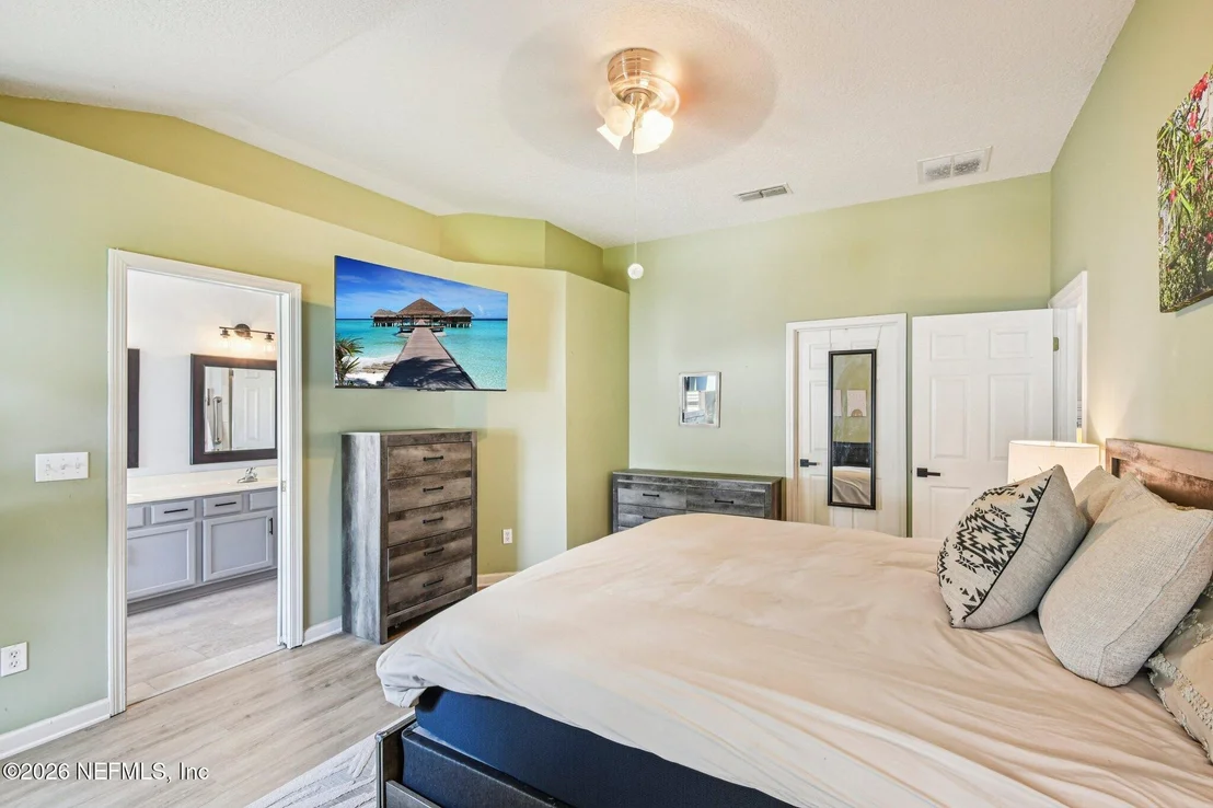 Photo of 1008 OAK ARBOR Circle