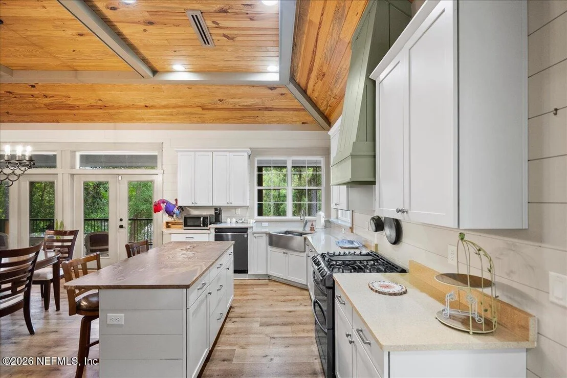 Photo of 3775 FOREST Drive