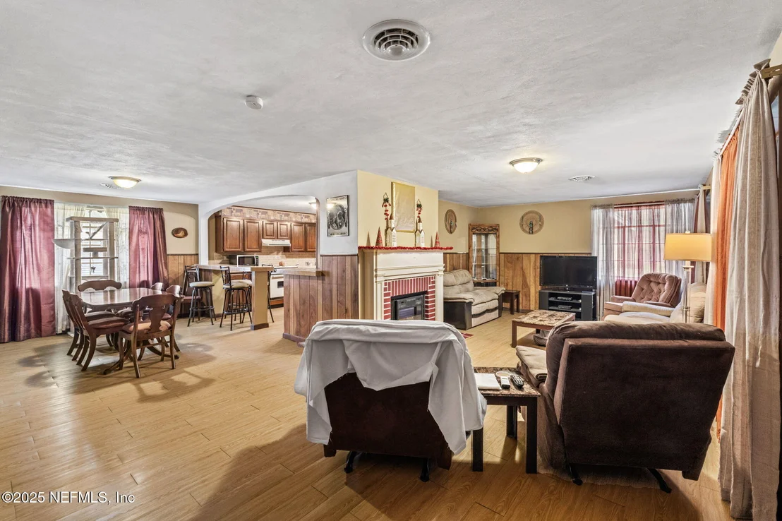 Photo of Unit C at 5705 COUNTY ROAD 208
