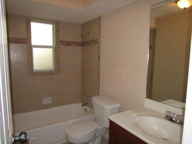 Photo of 2986 HOLLYBAY Road