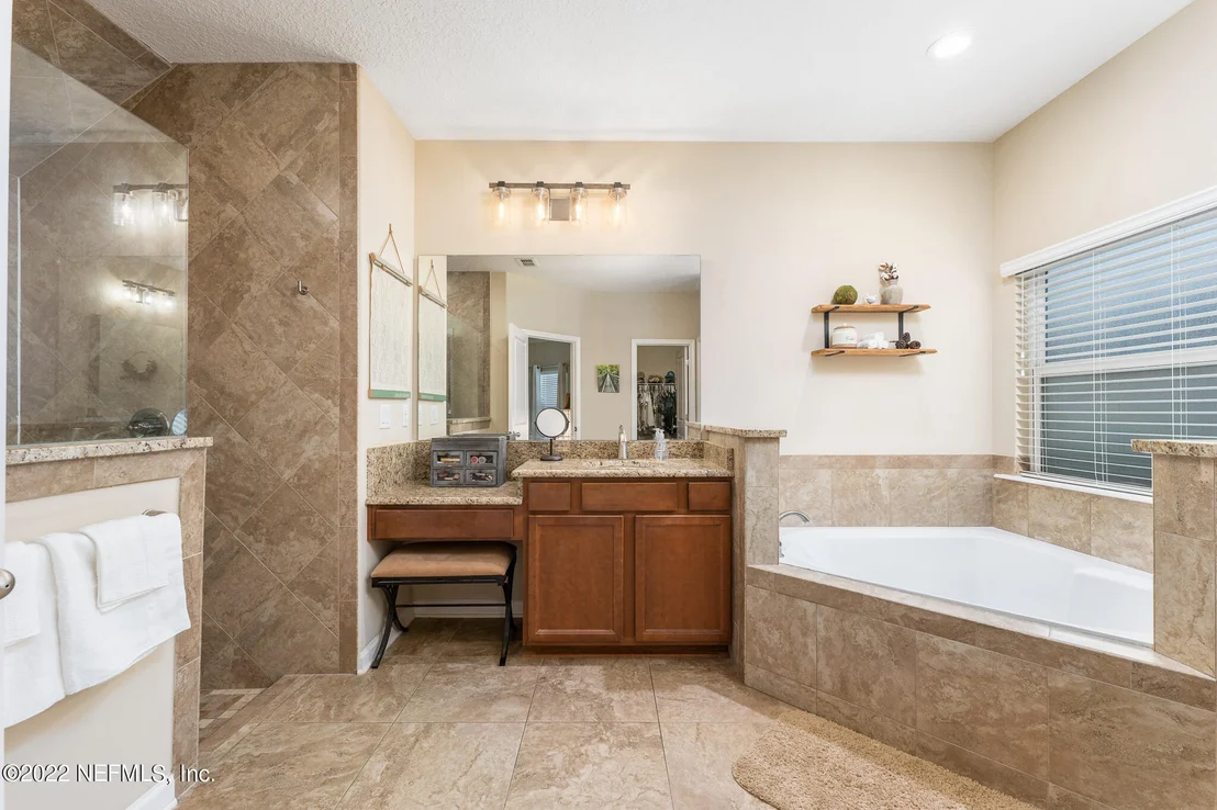 Photo of 212 ELLSWORTH Circle