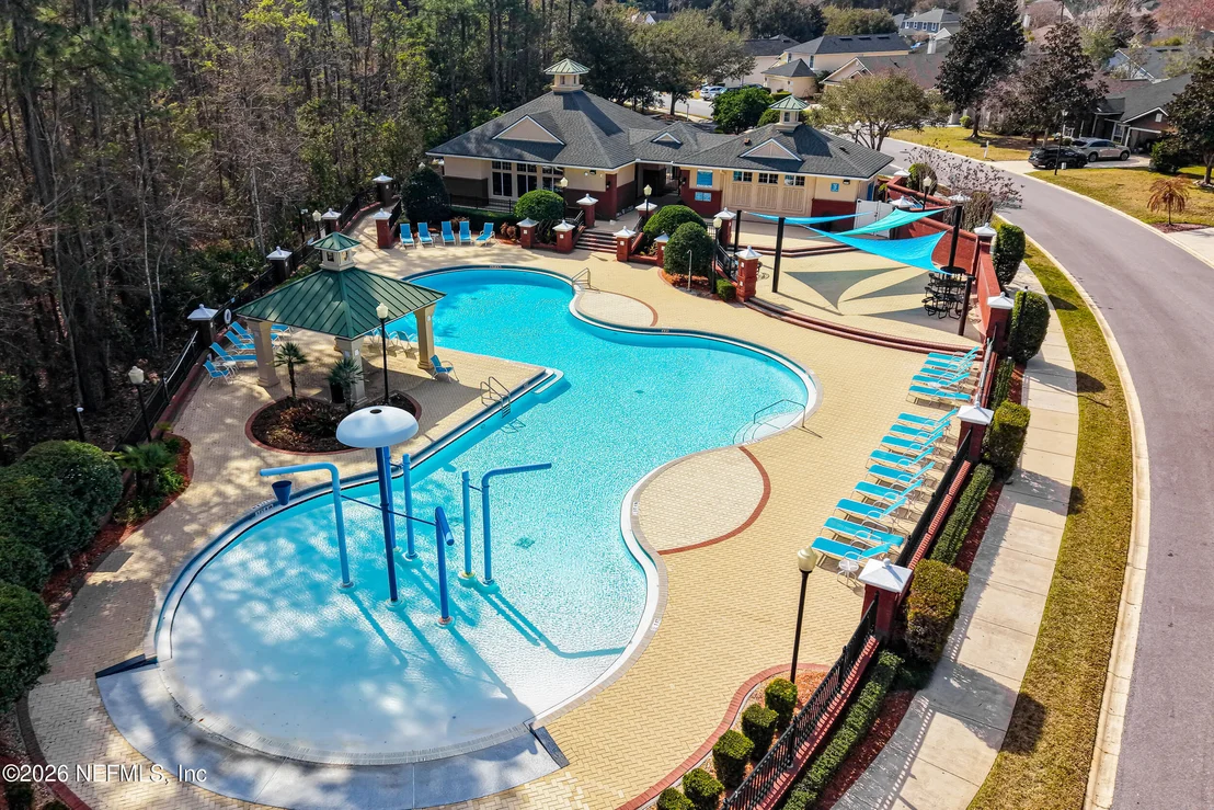 Photo of 2104 BLUFF VIEW Road
