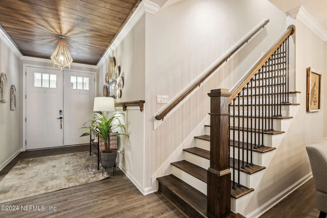 Photo of 94 LUCERNE Court