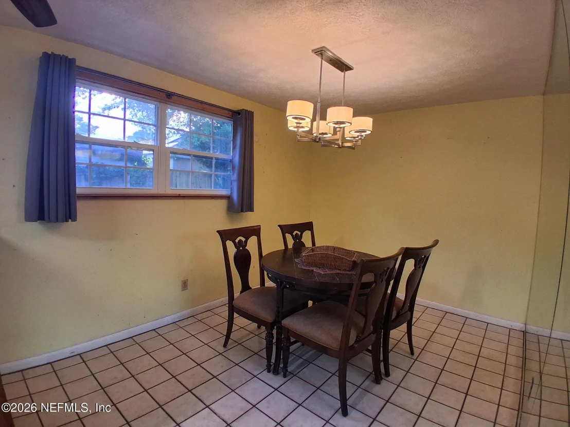 Photo of 320 LOBELIA Road