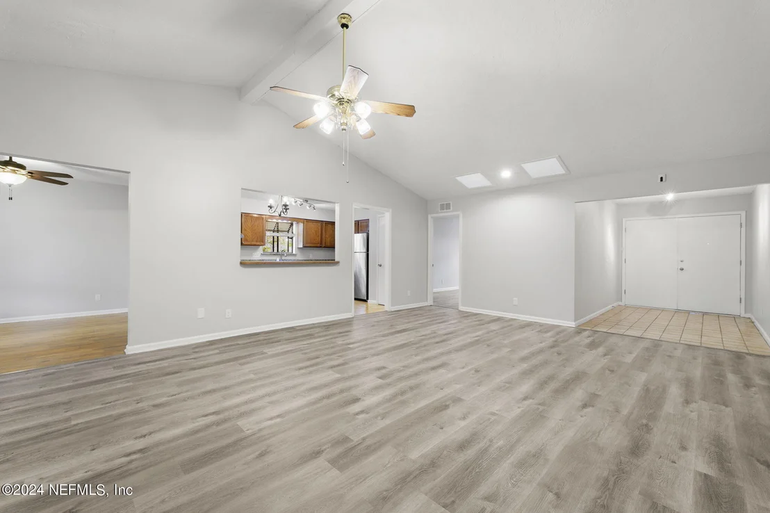 Photo of 10579 CASTLEBROOK Drive