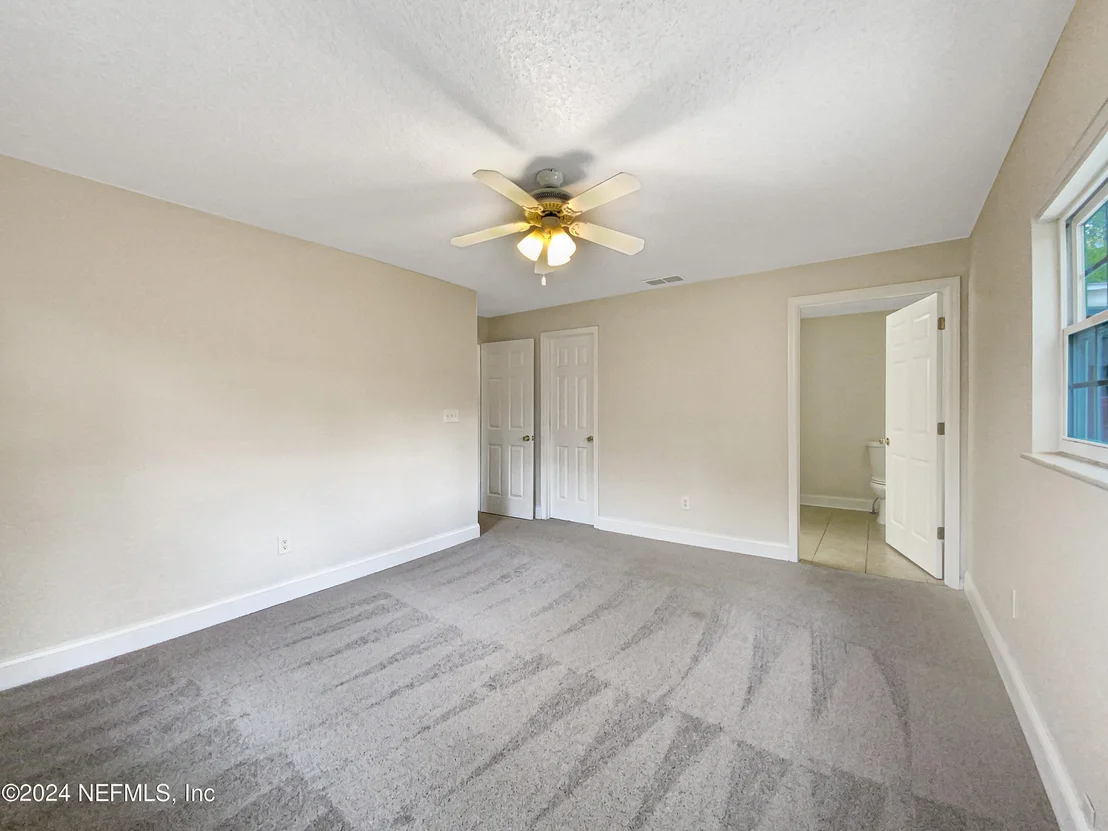 Photo of 150 SHORES Boulevard