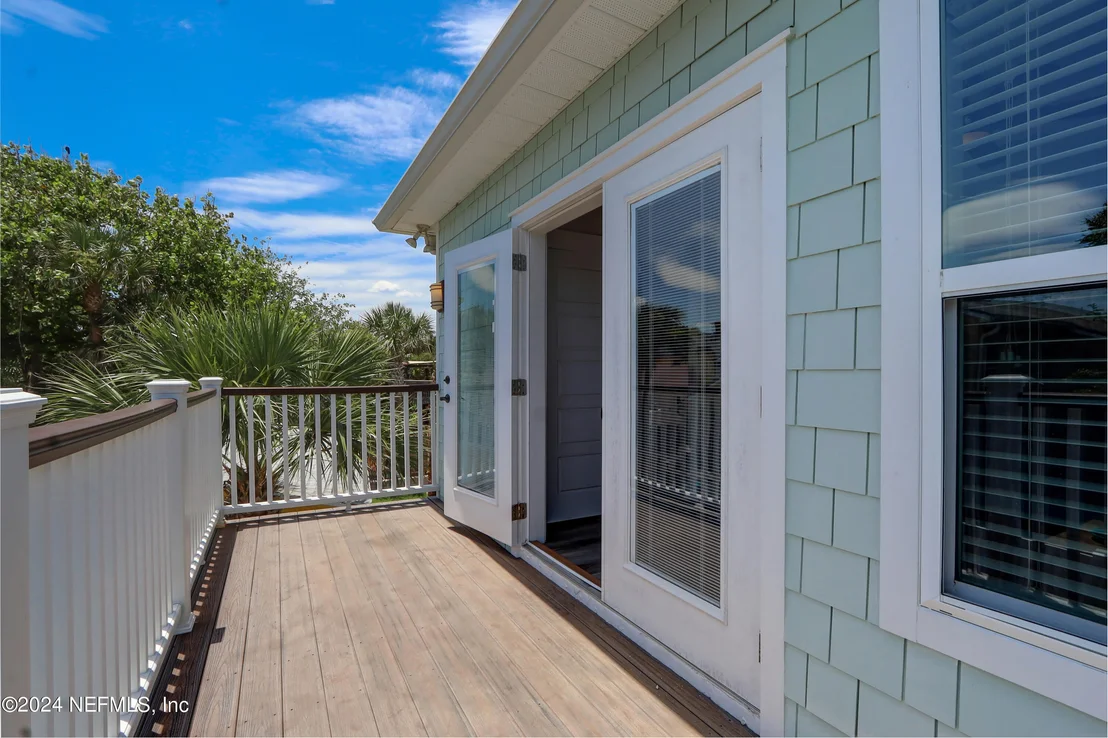 Photo of 199 OLEANDER Street