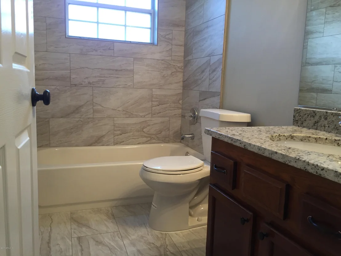 Photo of 952 LONG LAKE Drive