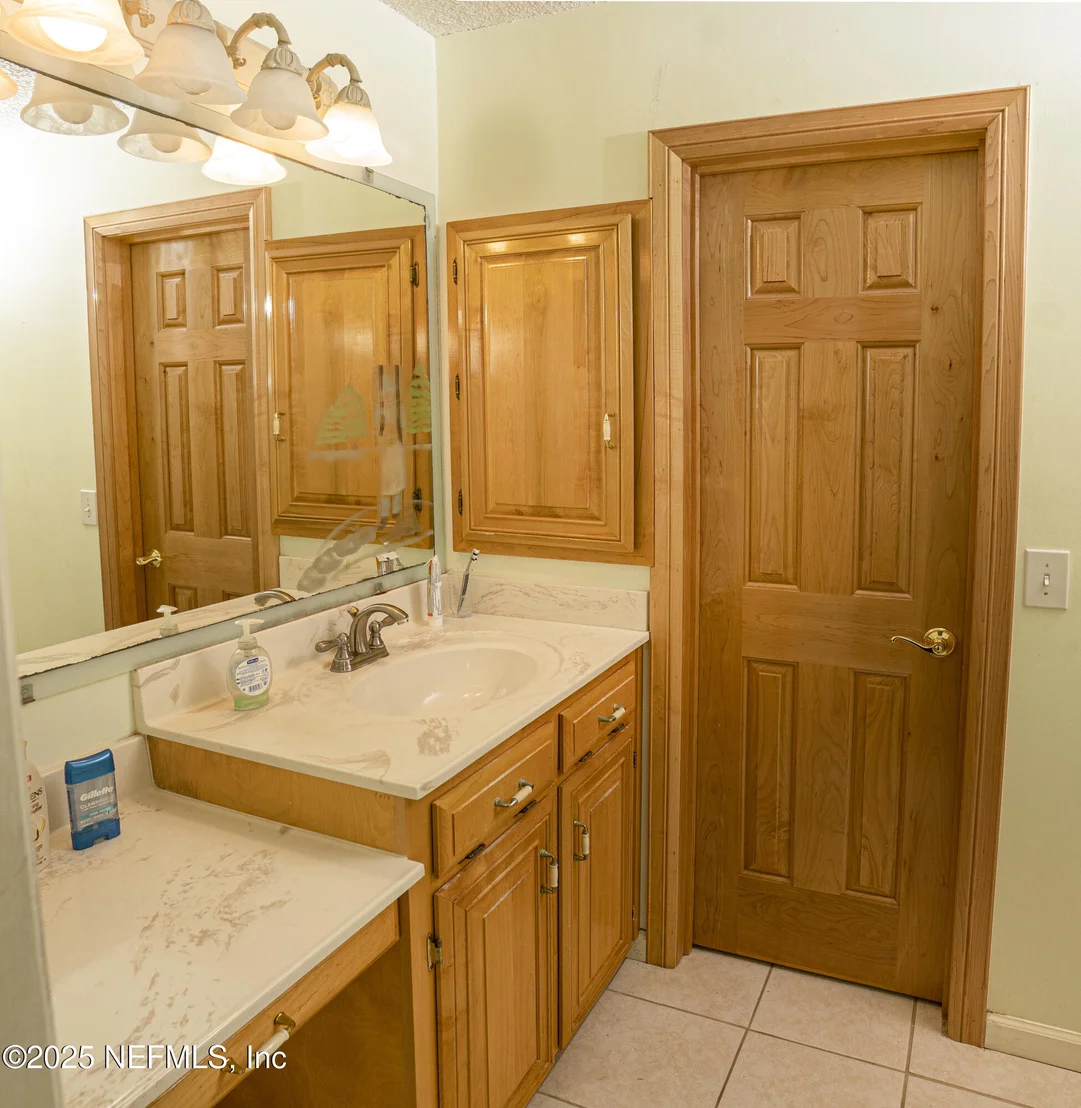Photo of 282 DEVONSHIRE Lane
