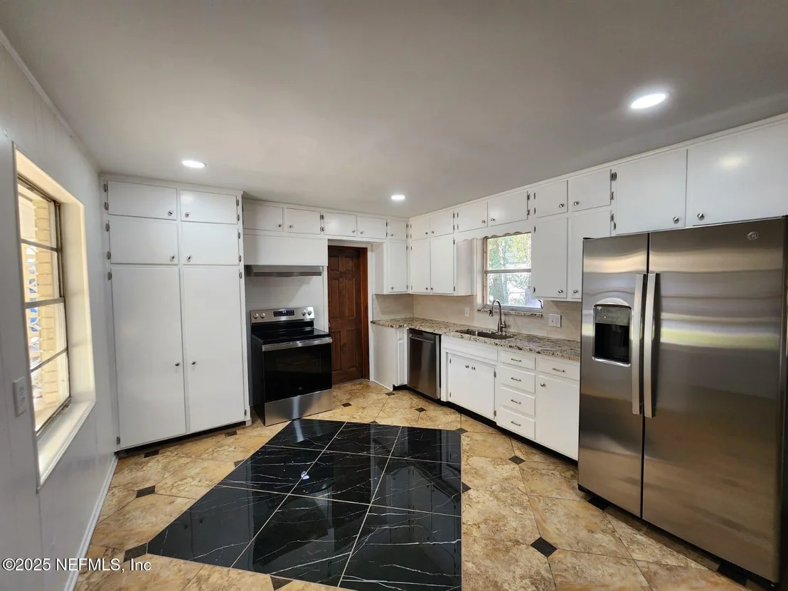 Photo of 6523 HASLETT Drive N