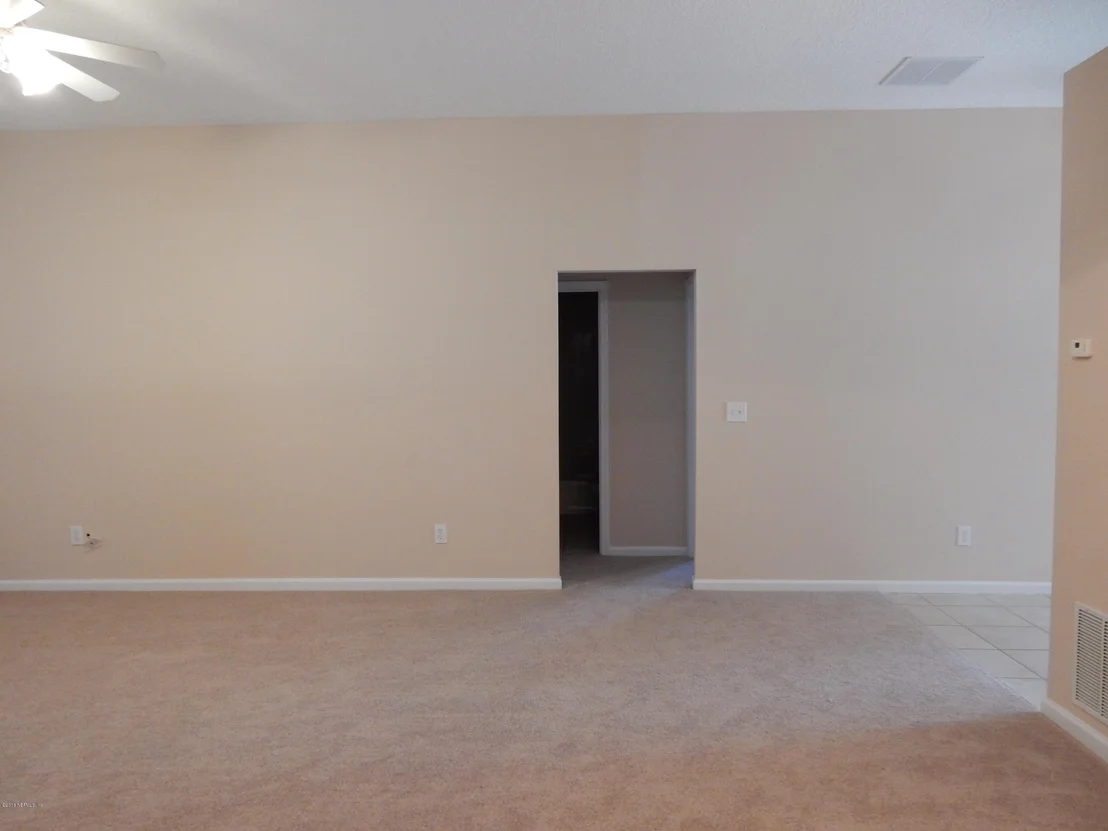 Photo of 968 N LILAC Loop