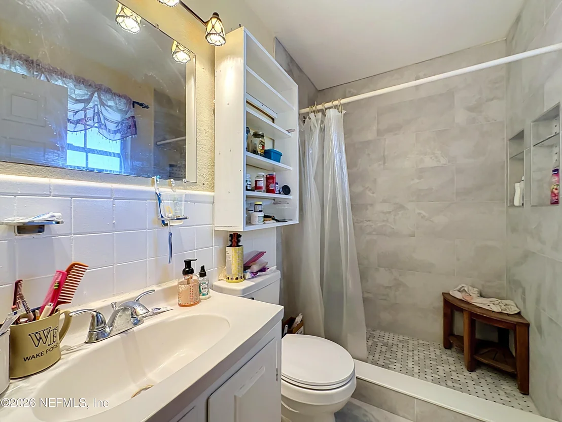 Photo of 7410 PINEVILLE Drive