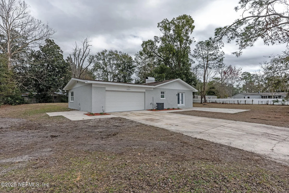 Photo of 10377 GRAYSON Street