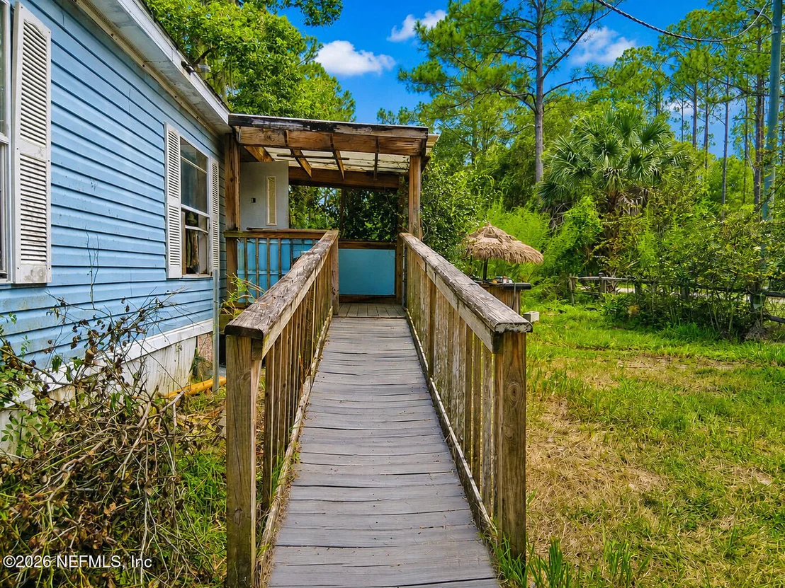Photo of 106 LAKE SHORE Road