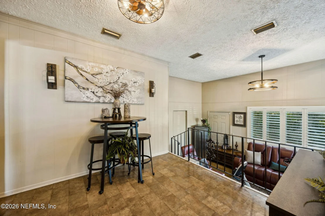 Photo of 3330 LANSDELL Drive