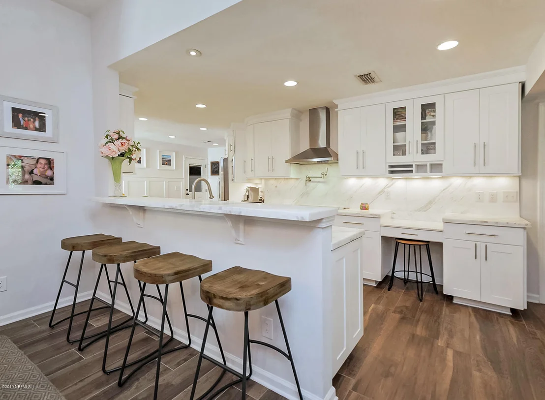 Photo of 235 OCEANFOREST Drive N