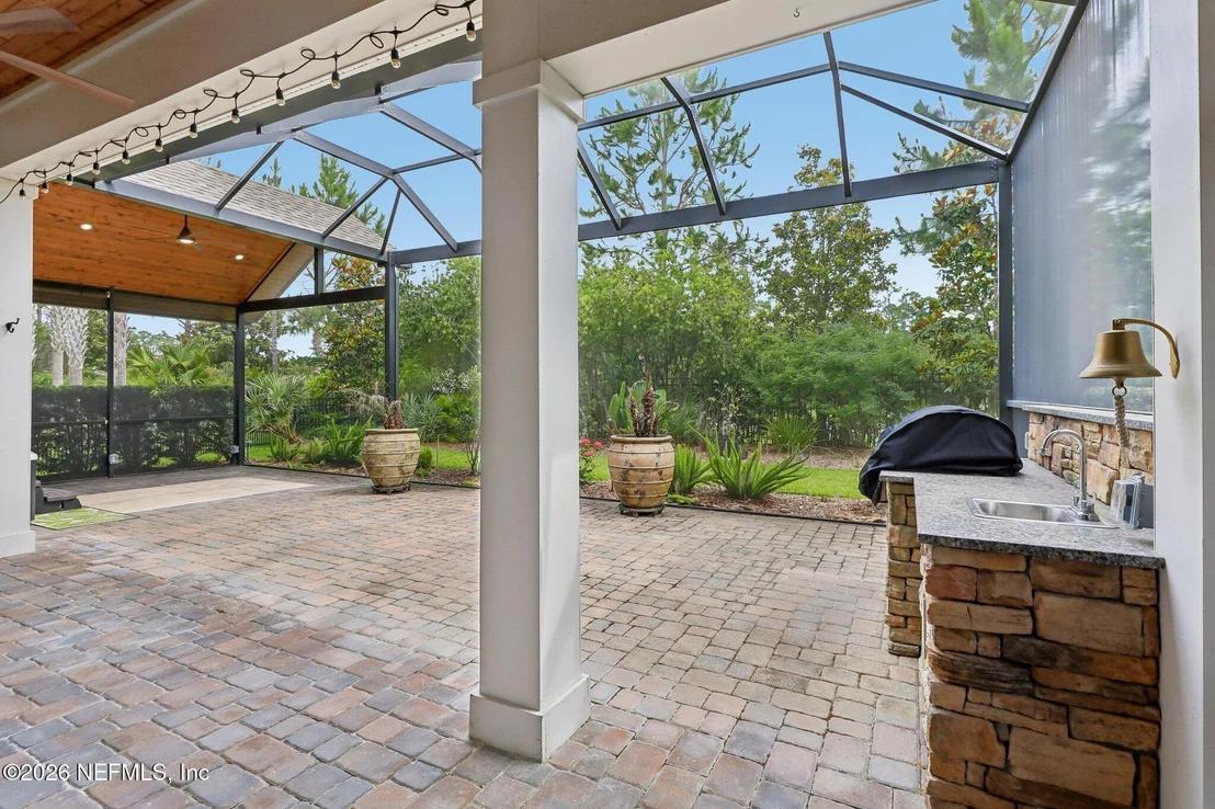 Photo of 122 PINE MANOR Drive