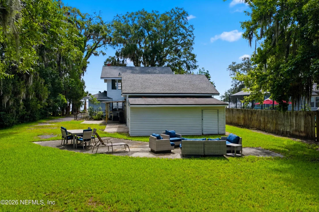 Photo of 1434 RIVER Road