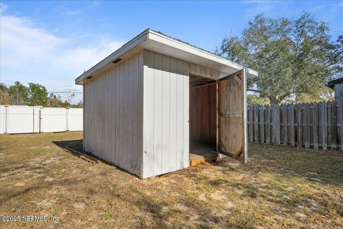 Photo of 105 CRESTWOOD Drive