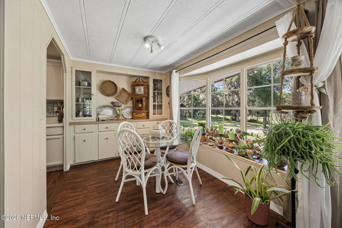 Photo of 110 PLUMOSA Drive