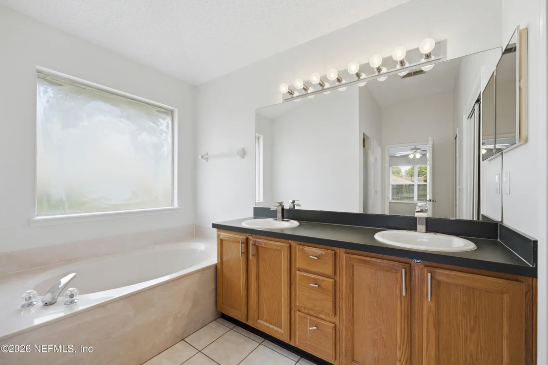 Photo of 6112 WINDING BRIDGE Drive