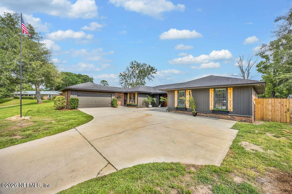 Photo of 2275 FOXWOOD Drive