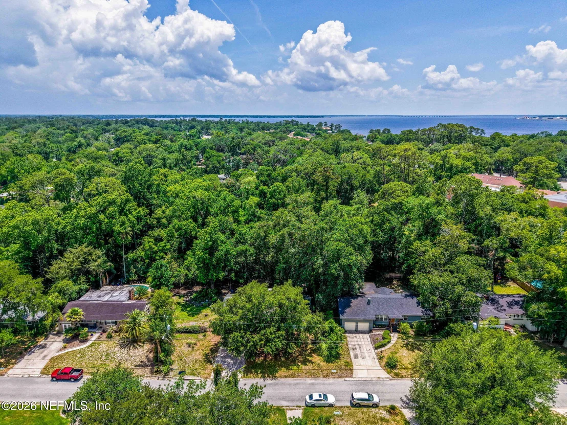 Photo of 1738 CLEMSON Road