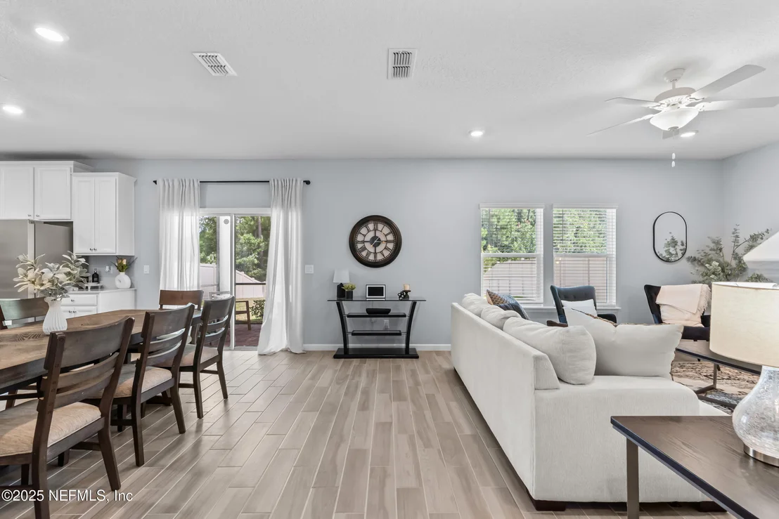 Photo of 9852 LOVAGE Lane