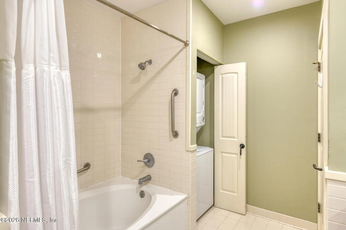 Photo of Unit 324 at 955 REGISTRY Boulevard