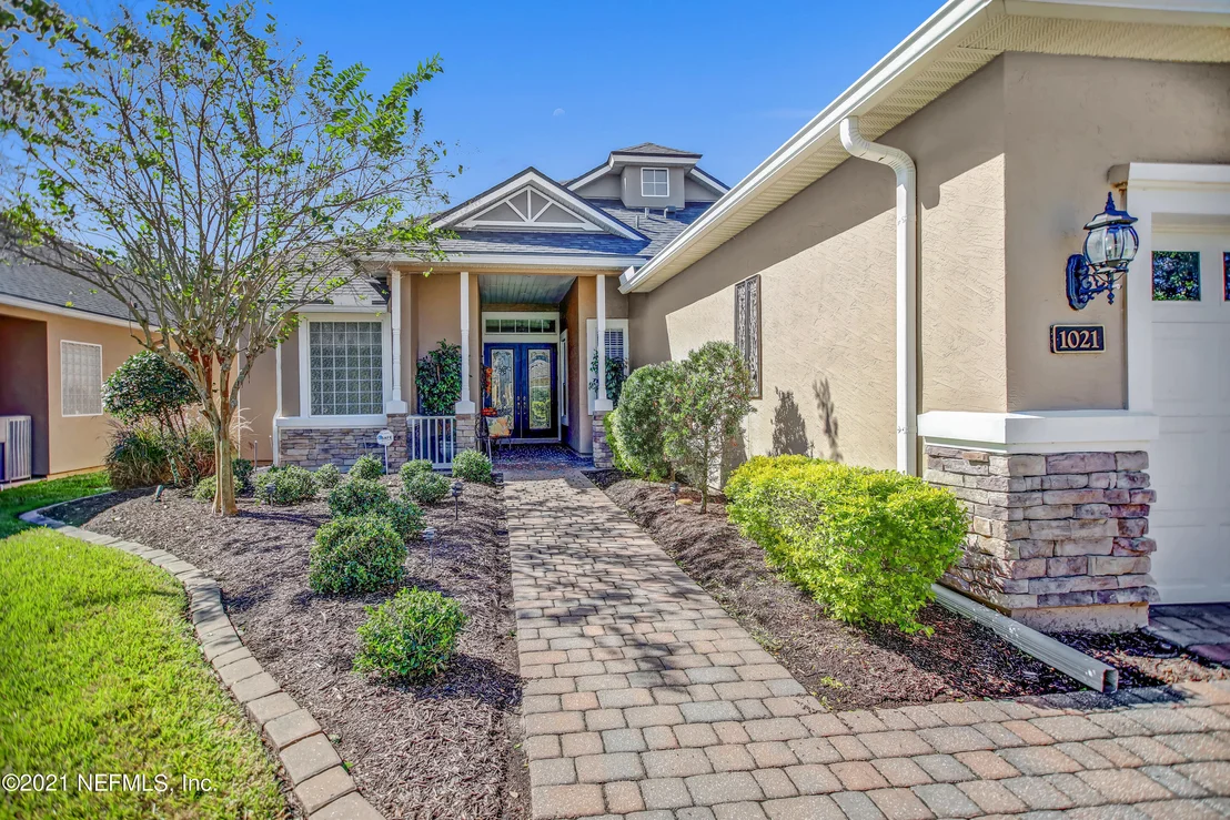Photo of 1021 INVERNESS Drive