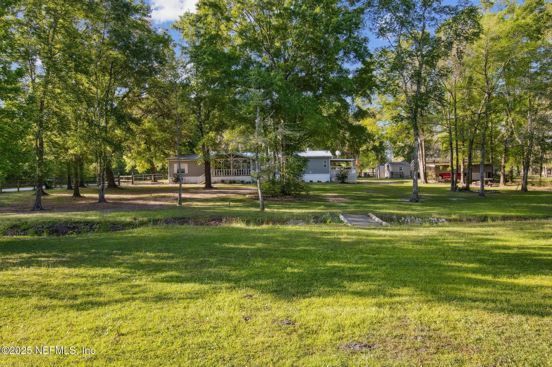 Photo of 812 JONATHAN Road