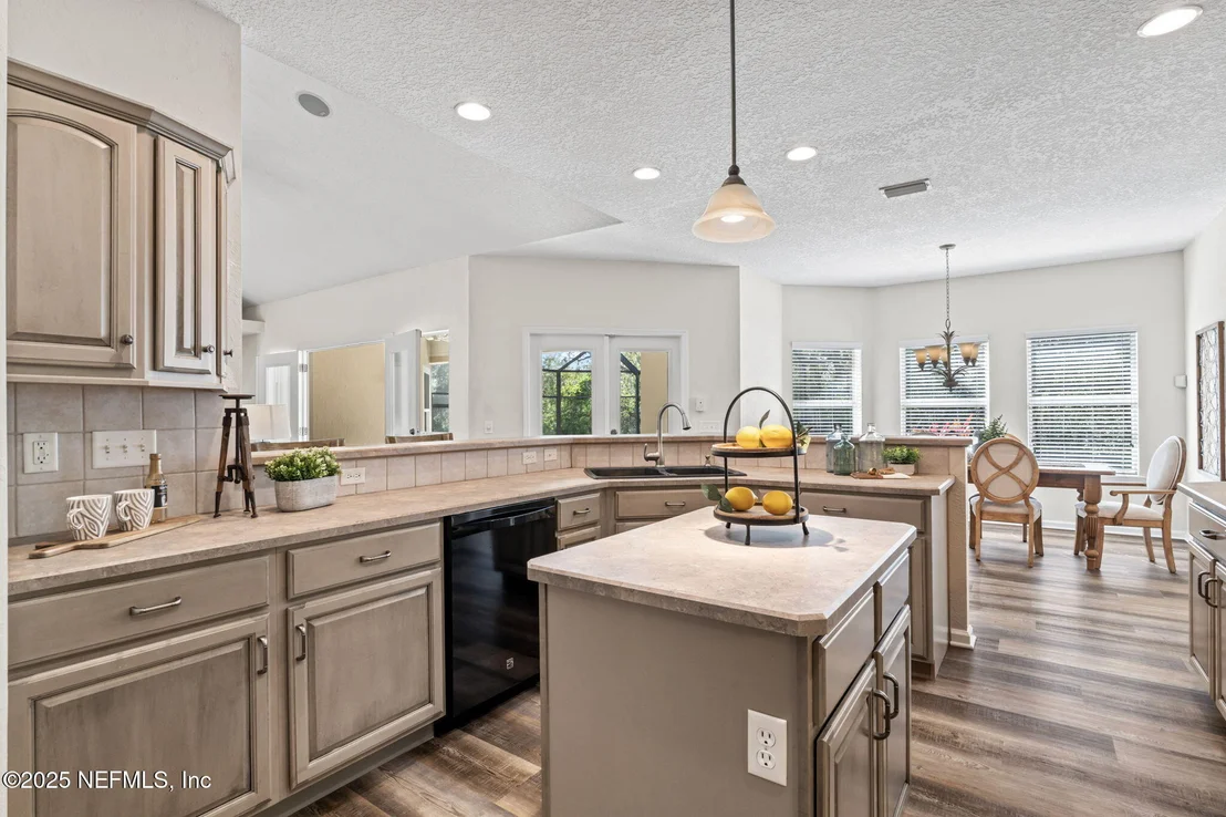 Photo of 105 SPANISH OAKS Lane