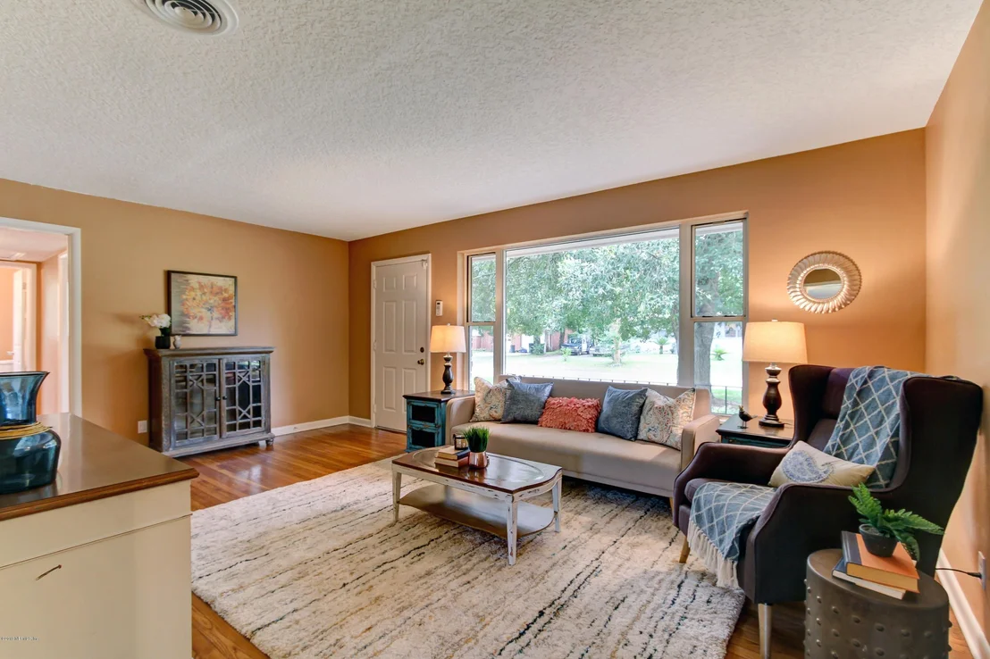 Photo of 7462 SPINOLA Road