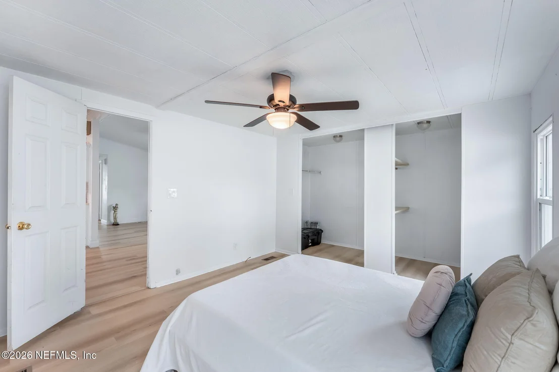 Photo of 264 SEABREEZE Drive